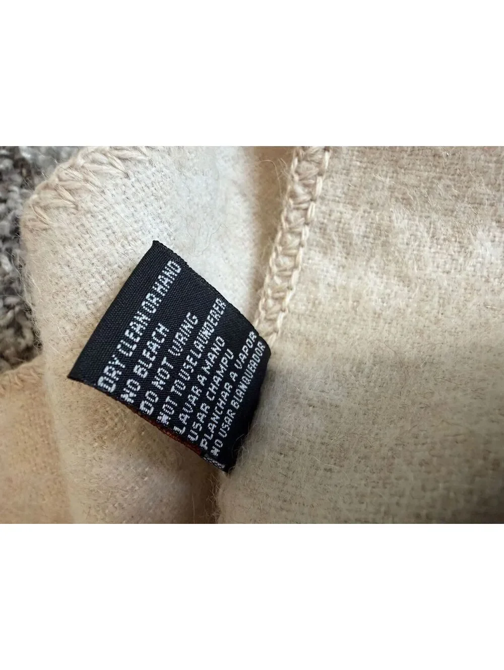 Capchatex Cream Alpaca Fringe Scarf Made in Peru